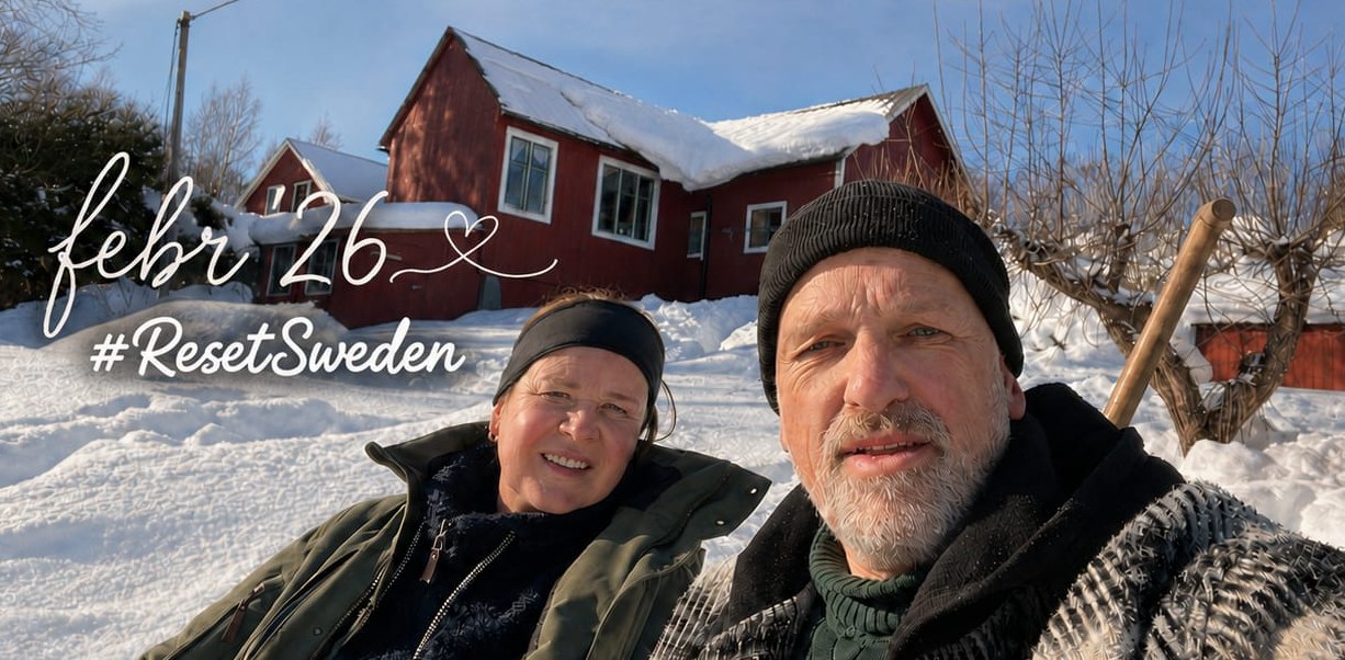 Arno en Marion in de sneeuw bij het huis in Ockelbo